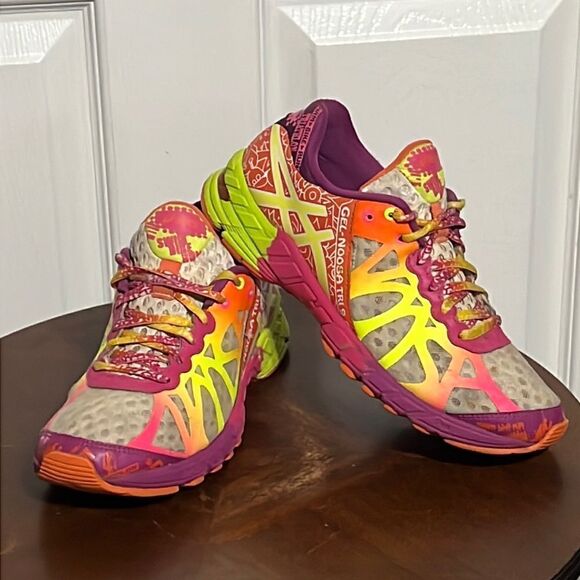 🔥🔥 ASICS GEL-NOOSA TRI 9 Running Shoes - Women Sz 7 - GOOD Used Condition - Picture 1 of 14